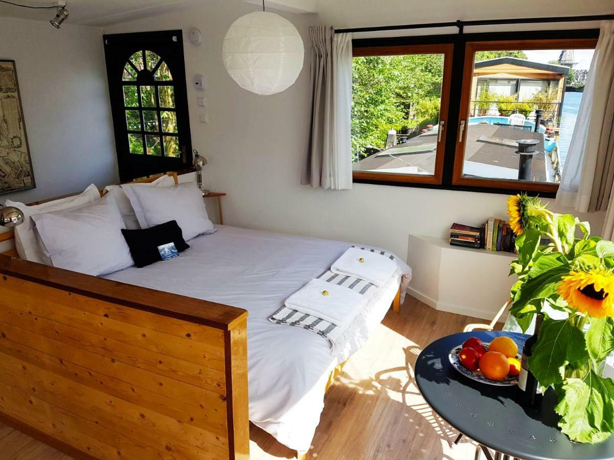 Houseboat Concordia B&B Amsterdam Ngoại thất bức ảnh